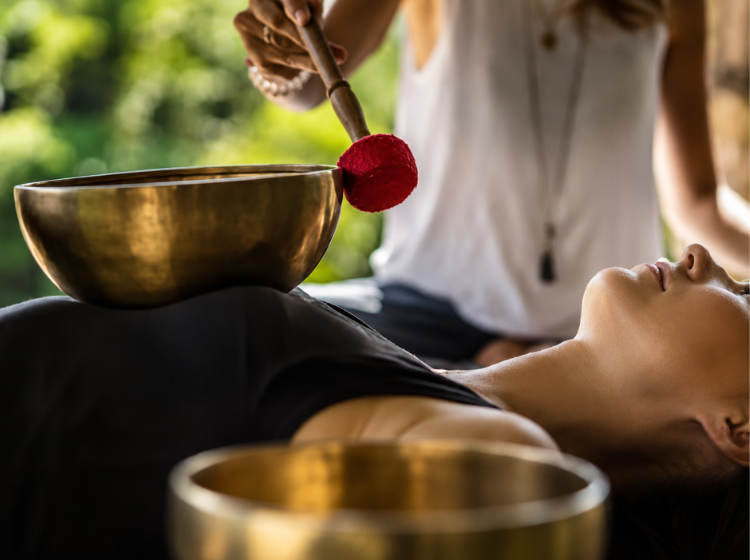 Group sound healing session at Het Zonnelicht